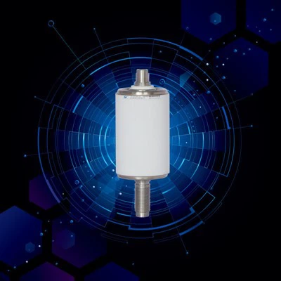 Como um interruptor a vácuo de baixa tensão interrompe a corrente?